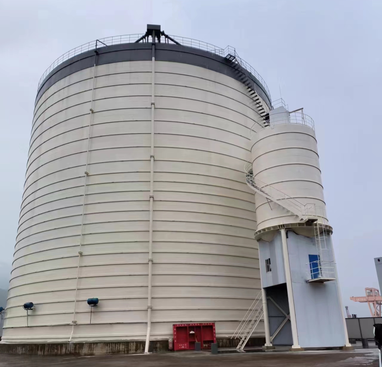 乌坡镇10万吨水泥钢板库