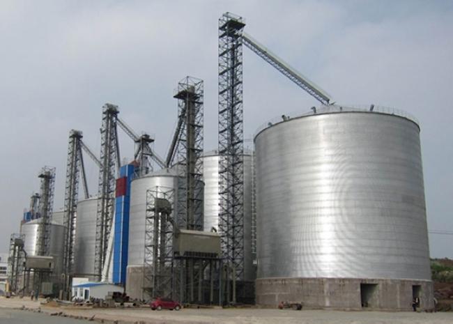 乌坡镇大型钢板库构造参数及水泥储存质量